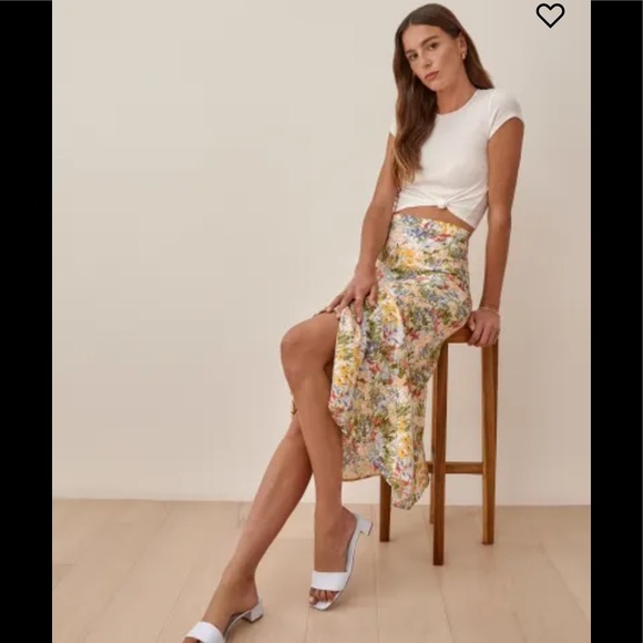 Reformation Bea Skirt Color: Countryside - Picture 4 of 16